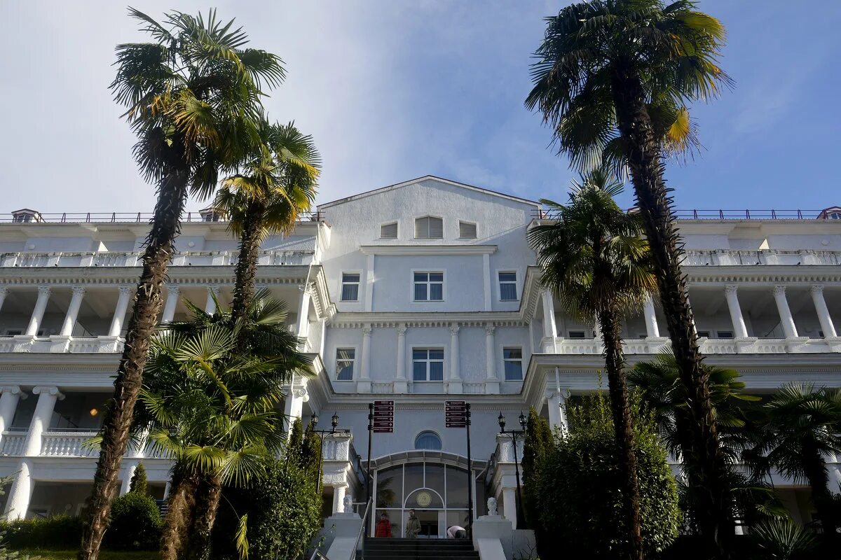 Санаторий янтарб соя нскийбассейн. Санаторий радуга сочи фнс бассейн. Радуга бассейн сочи. Санаторий радуга сочи бассейн. Водный аттракцион радуга.