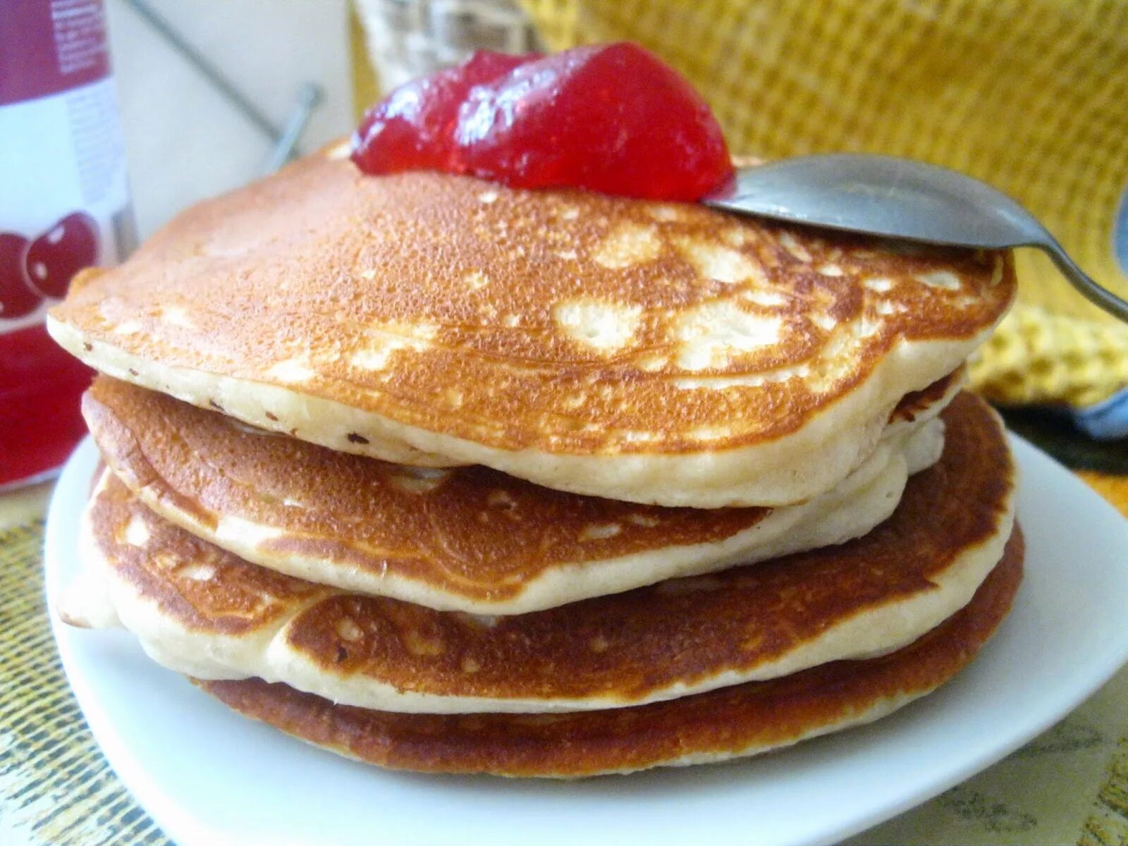 Блины на молочной сыворотке. Блины на сыворотке пышные. Блины на топленом молоке. Блины на сыворотке пышные. Блины на дрожжевом тесте.