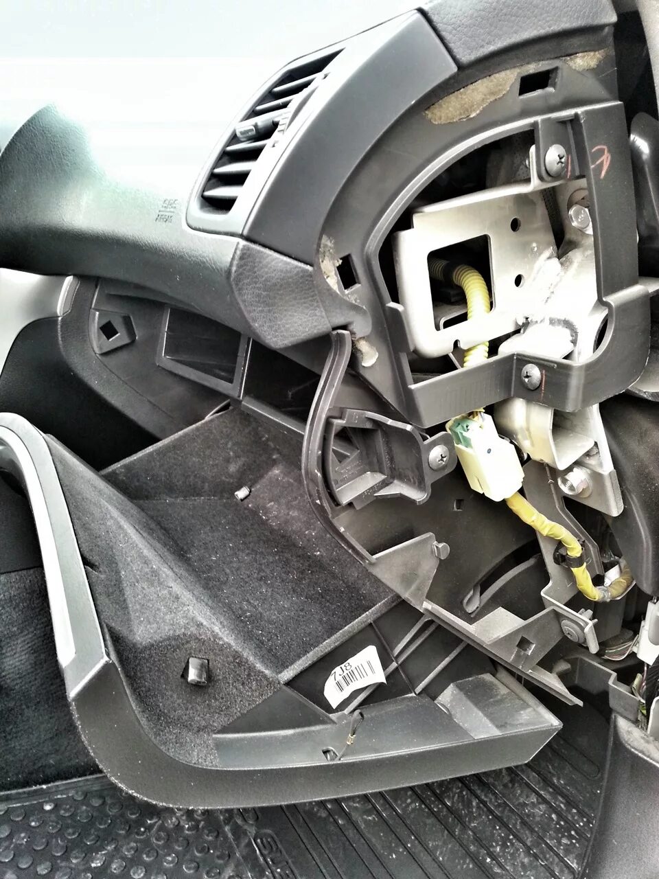 Замена салонного фильтра. - Subaru Legacy (BL/BP), 3 л, 2007 года расходники DRI
