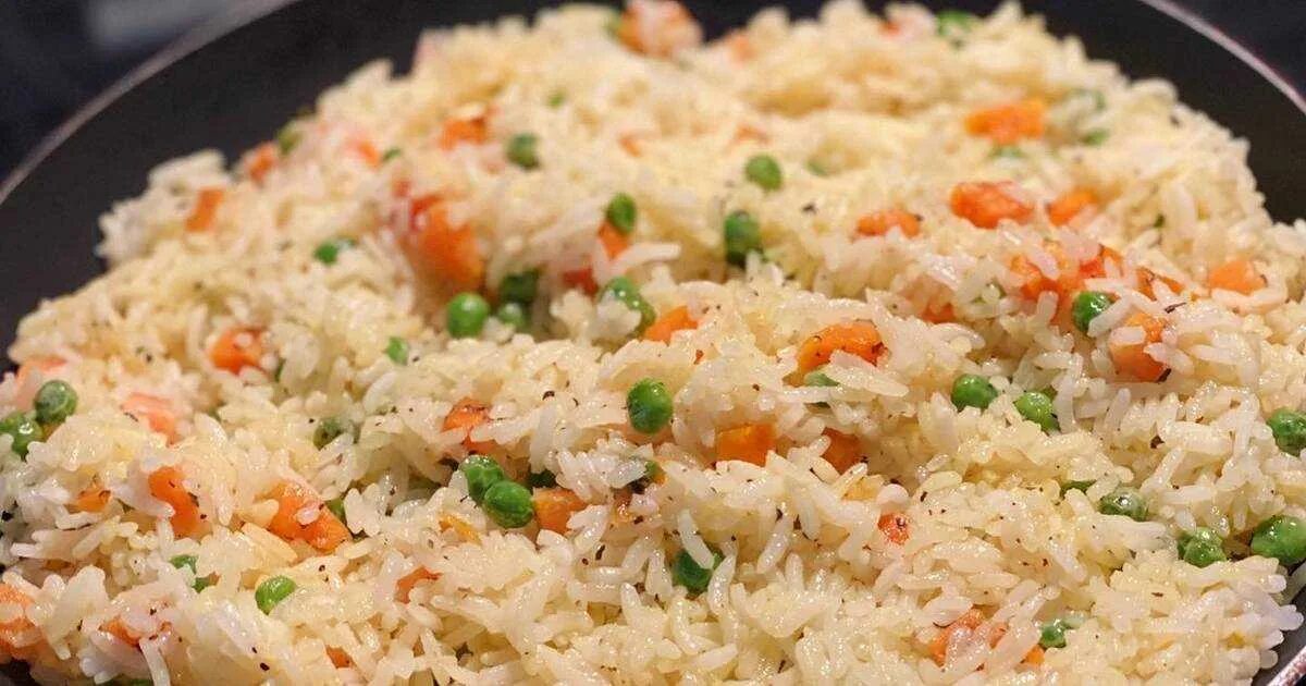 Рецепт рассыпчатого риса с овощами. Гарнир &quot;рис с овощами&quot; постная паэлья. рассыпчатый рис с овощами. рис с овощами пп. рис с овощами на гарнир рассыпчатый.