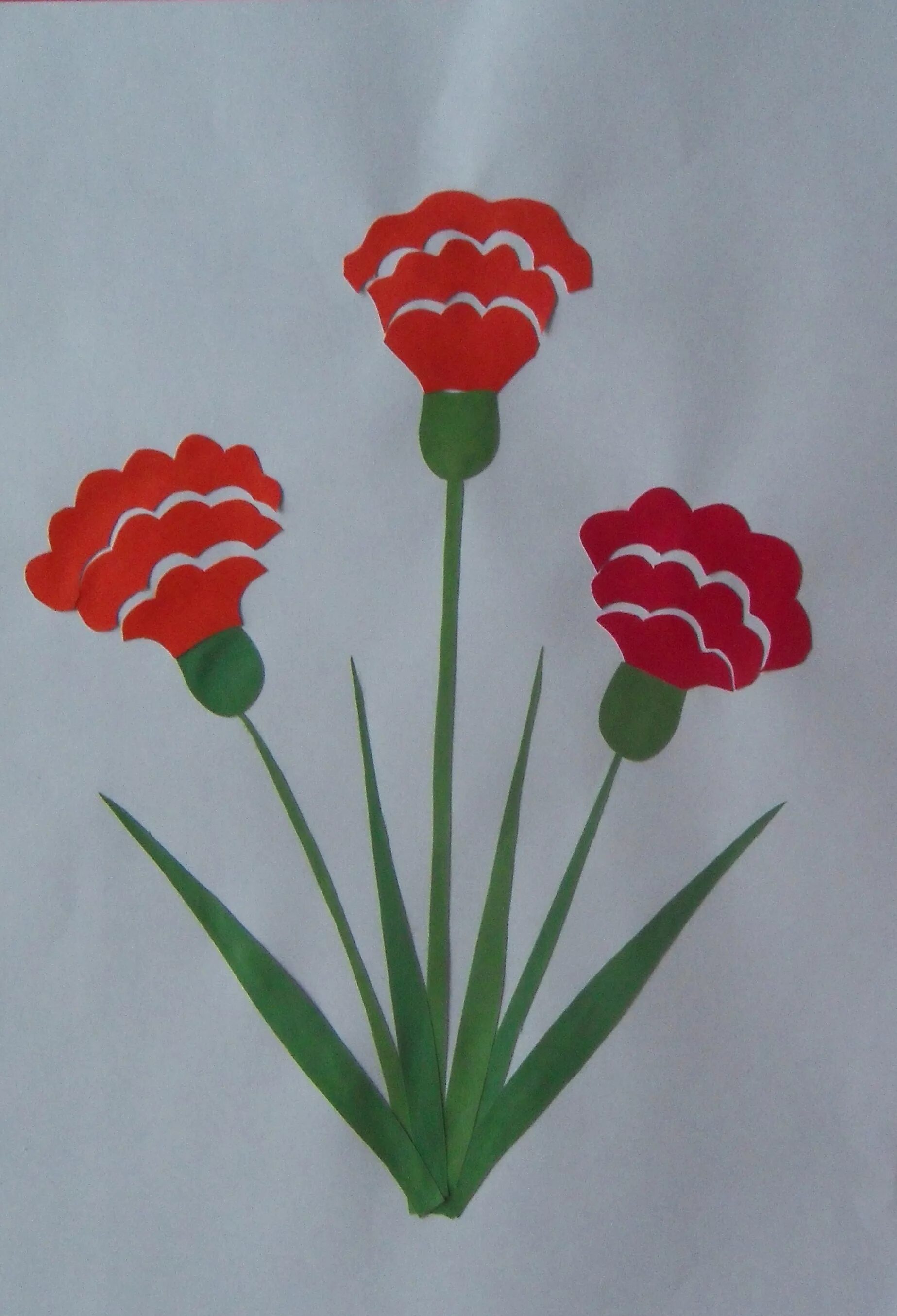 Аппликация гвоздики. Аппликация гвоздики из бумаги. Аппликация гвоздики. Аппликация гвоздики. Объемная гвоздика на открытку.