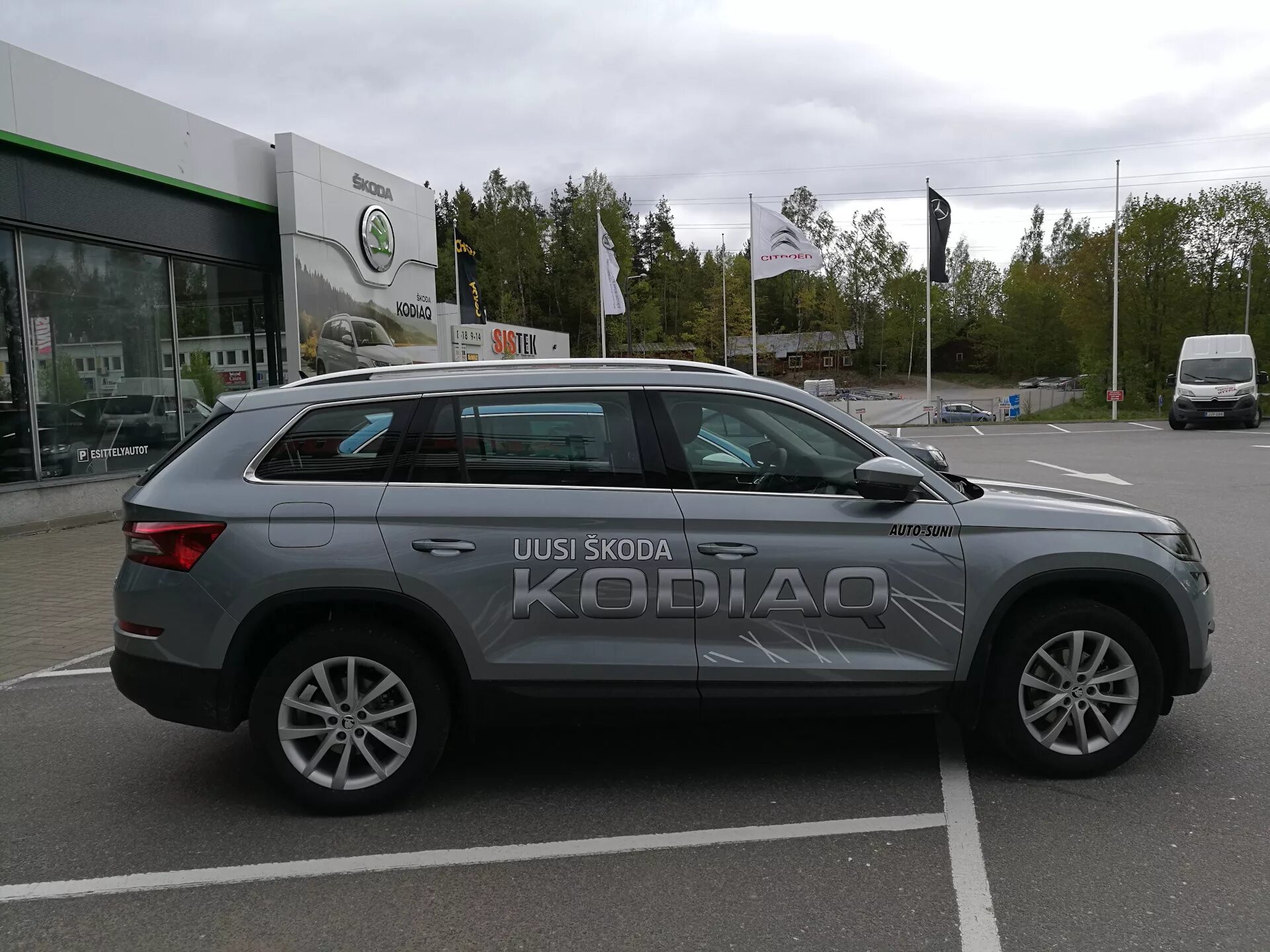 Диск кодиак 18. Elbrus r18 skoda kodiaq. диски elbrus r18 skoda kodiaq. skoda kodiaq trinity r18. диски шкода кодиак 18.