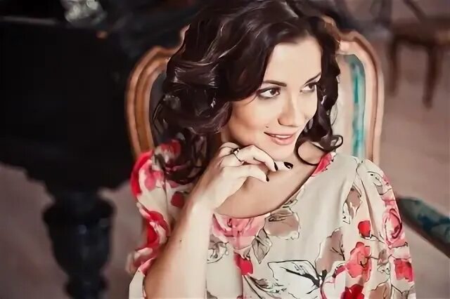 Миролюбова все песни 2023 слушать. Миролюбова. Миролюбова певица. Миролюбова певица. Mirolybova.