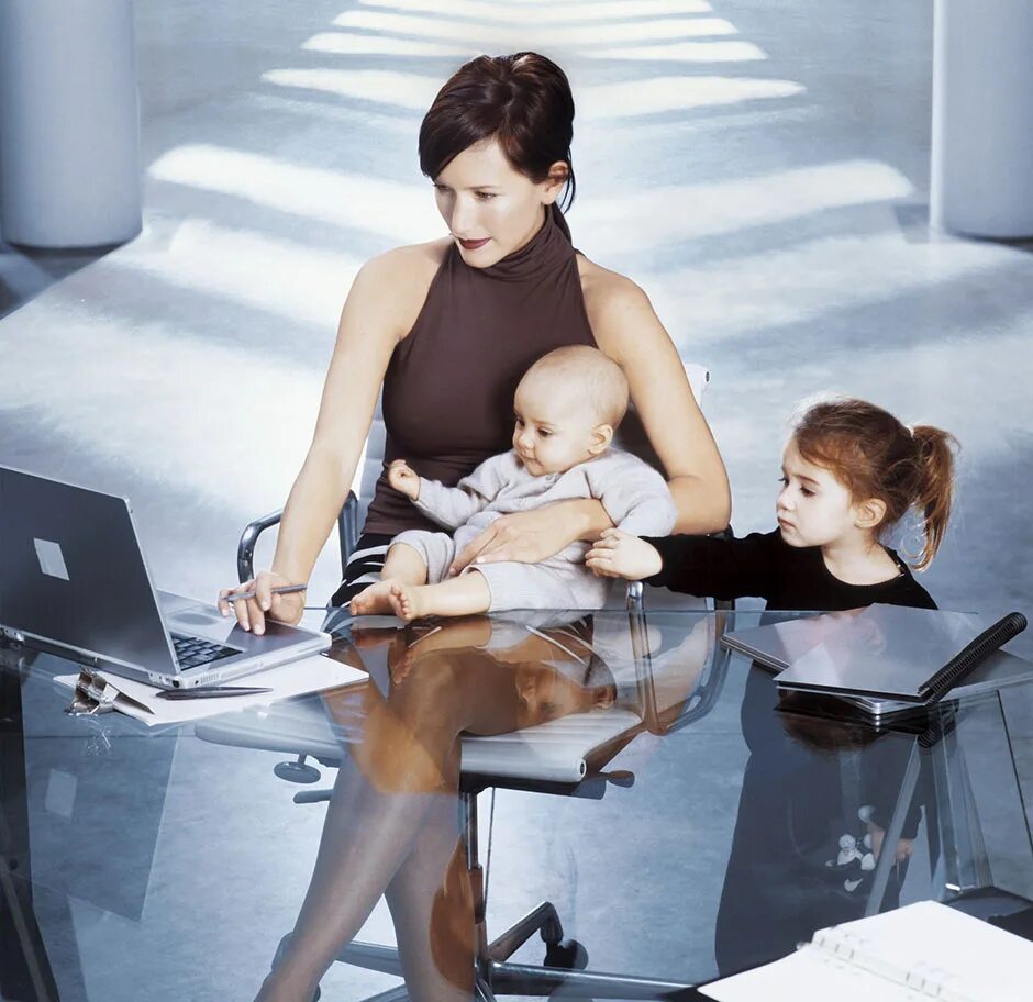 Материнство и самореализация. Деловая мама с ребенком. Материнство и самореализация. Женщина в декрете. Кураносова ирина юрьевна.