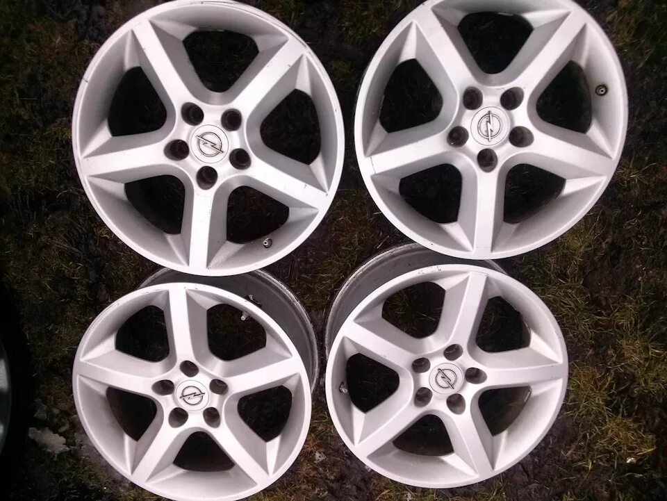 Диски на опель вектра с r18. Диски литые опель вектра. Диски opel signum r17. Диски литые опель вектра. Диски r15 на опель вектра б.
