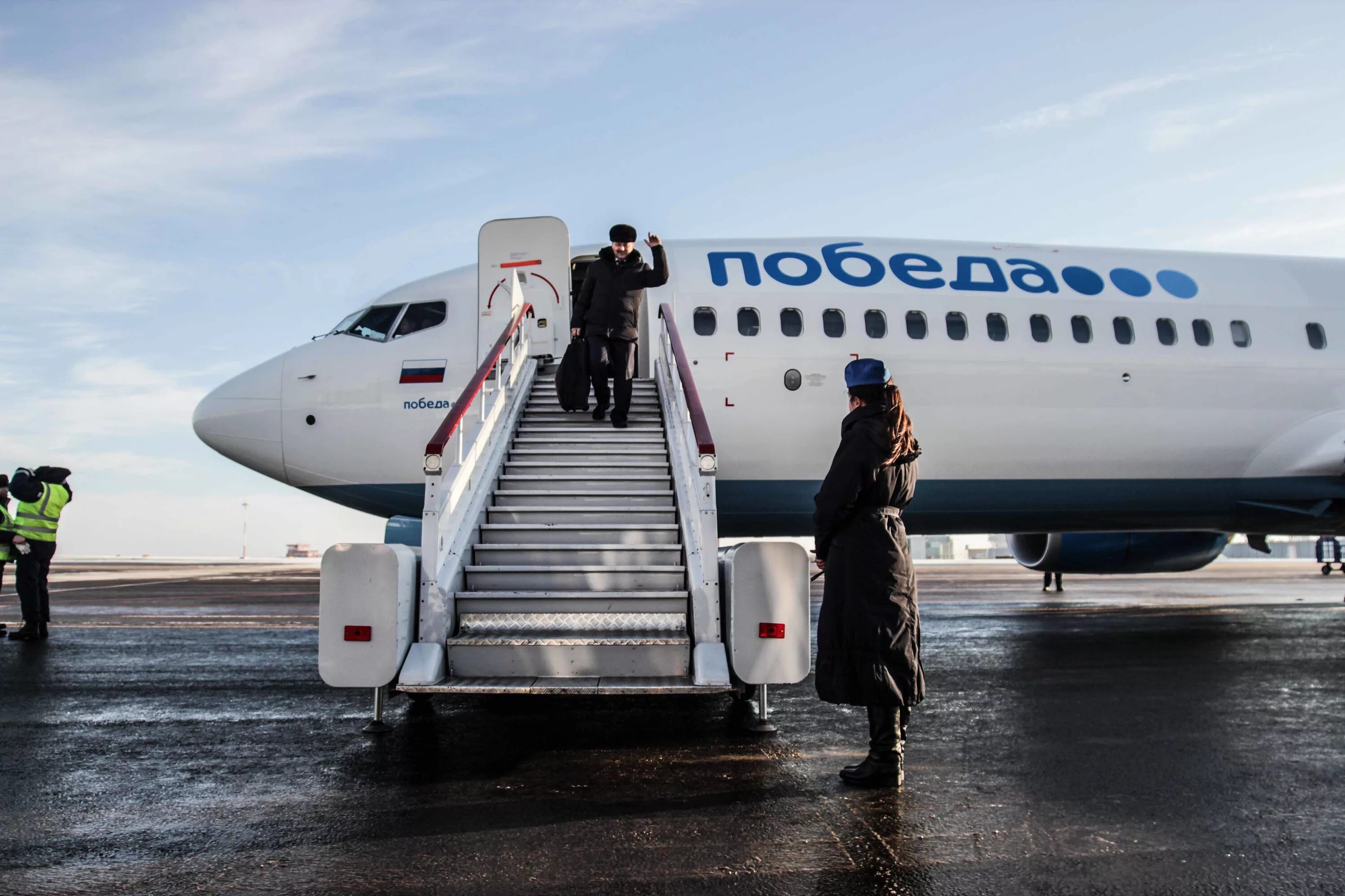 Авиакомпания победа Махачкала. Самолет победа Махачкала Москва. Самолет победа. Самолеты в Махачкалу авиакомпании победа.