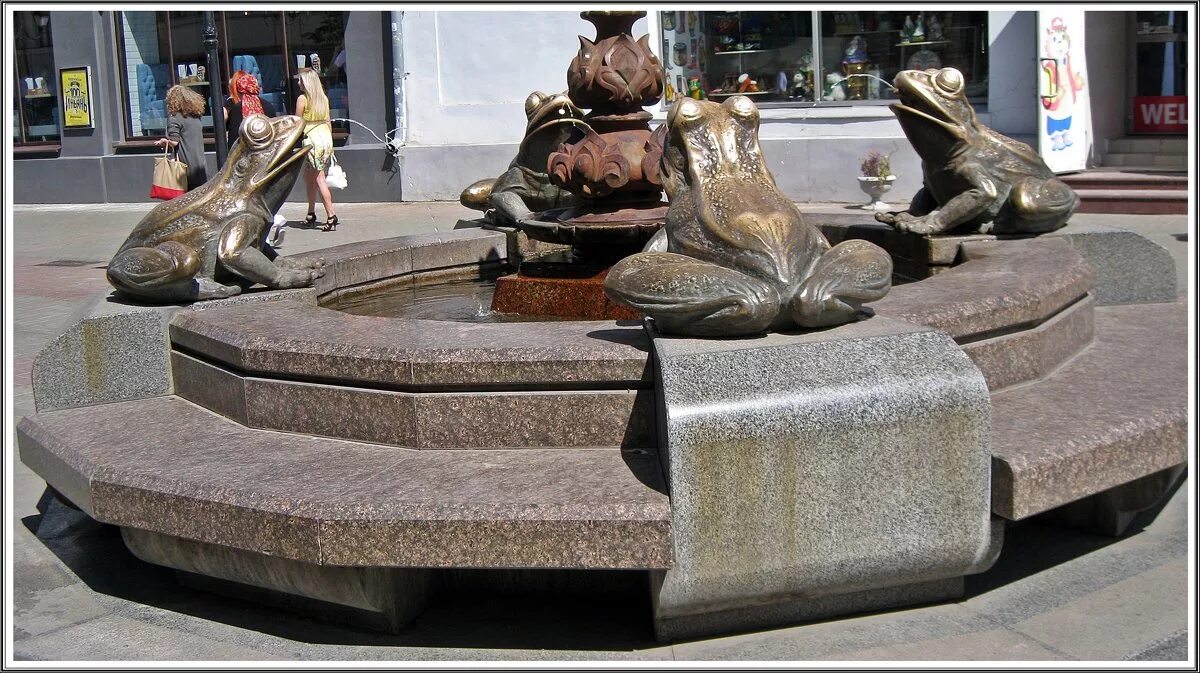 город жаба. дмитров фонтан с лягушками. фонтан ожидание в дмитрове. фонтан ожидание в дмитрове. екатеринбург фонтан с лягушками у дворца пионеров.