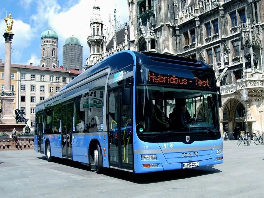 Автобусы man городские. Европейские автобусы. Автобус ман Лион Сити. Электробус в Европе. Автобус первую половину