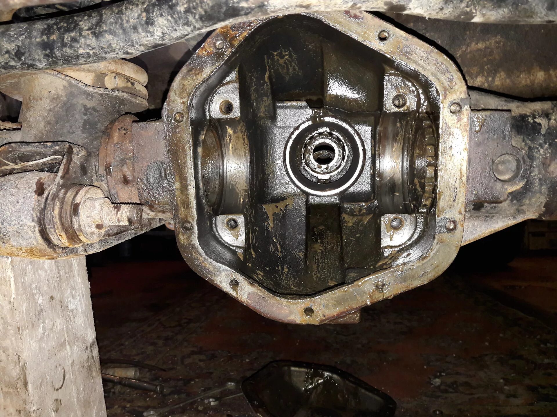 Передний мост уаз 3153. Мост спайсер уаз патриот. Мост спайсер уаз хантер. Задний мост уаз. Мост задний уаз 452 тимкен.