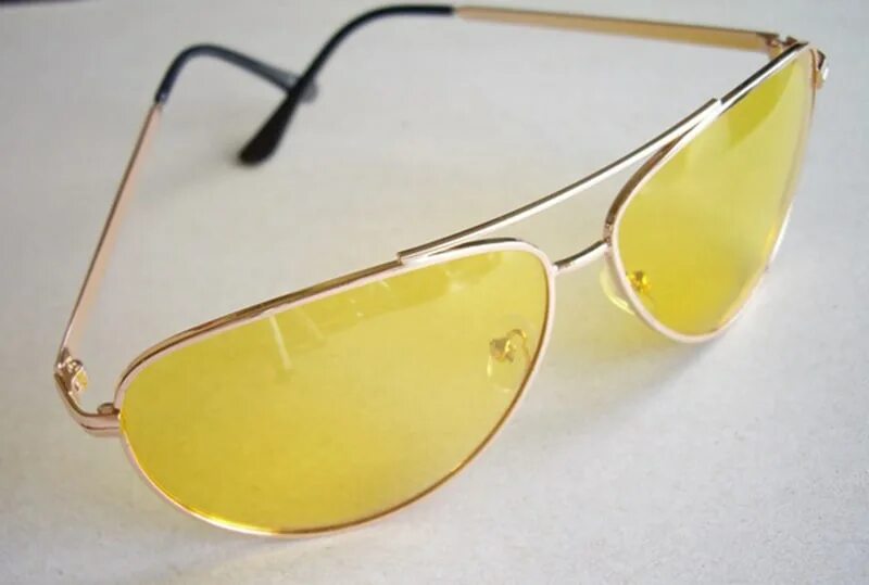 Очки Christopher Kane Авиатор желтые. Желтые очки. Желтые солнцезащитные очки. Очки с желтыми линзами. Золотые очки купить