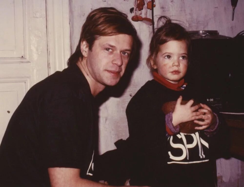 ирина титова и бг. дети гребенщикова фото. гребенщиков и ирина титова.