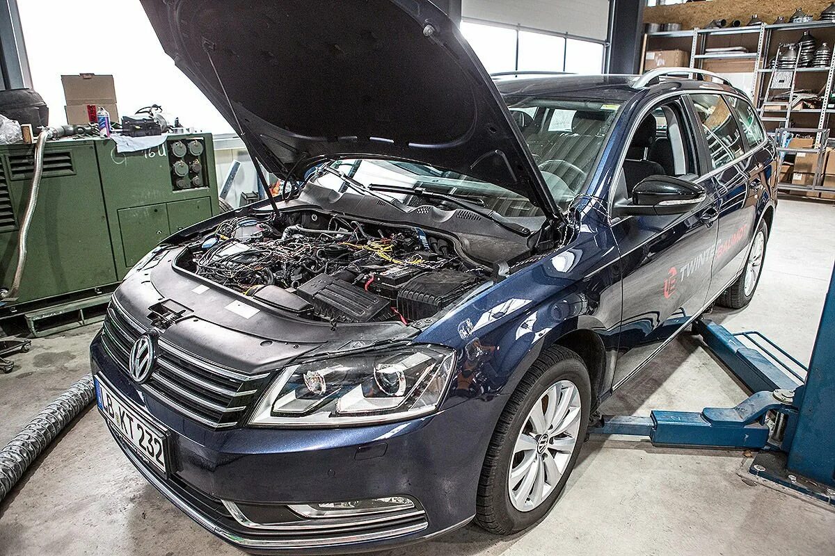 Дизельный двигатель автомобиля. Range rover 5,0 engine. Бензиновый двигатель автомобиля. Новые машины дизель. Ямз 534 лиаз.