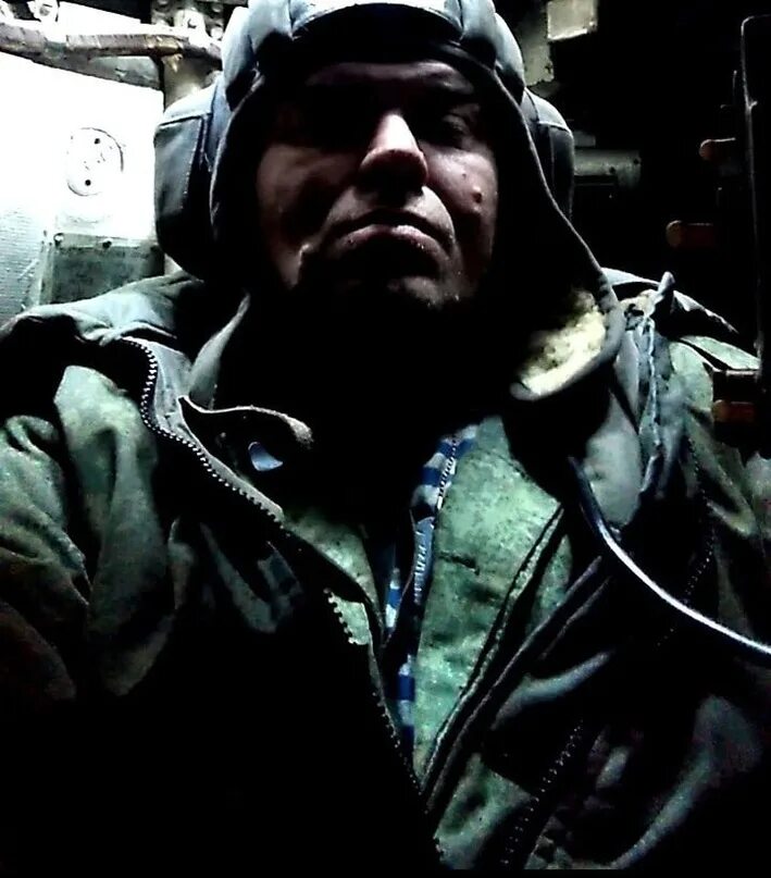 Матвей николаев актер. Позывной июнь. Днр позывной утес. Моторола арсений павлов. Позывной июнь.