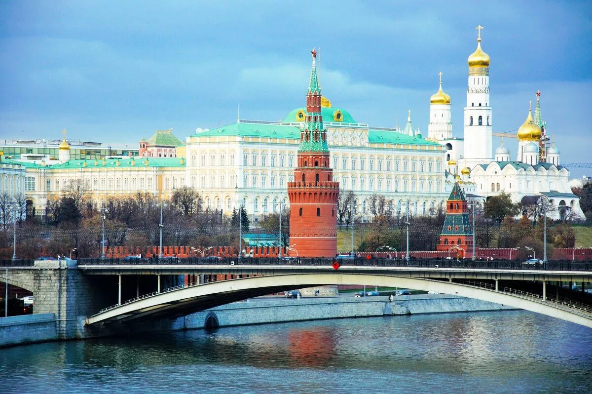 Москва открытка. С днем рождения Москва. Москва днем. С днем города Москва.