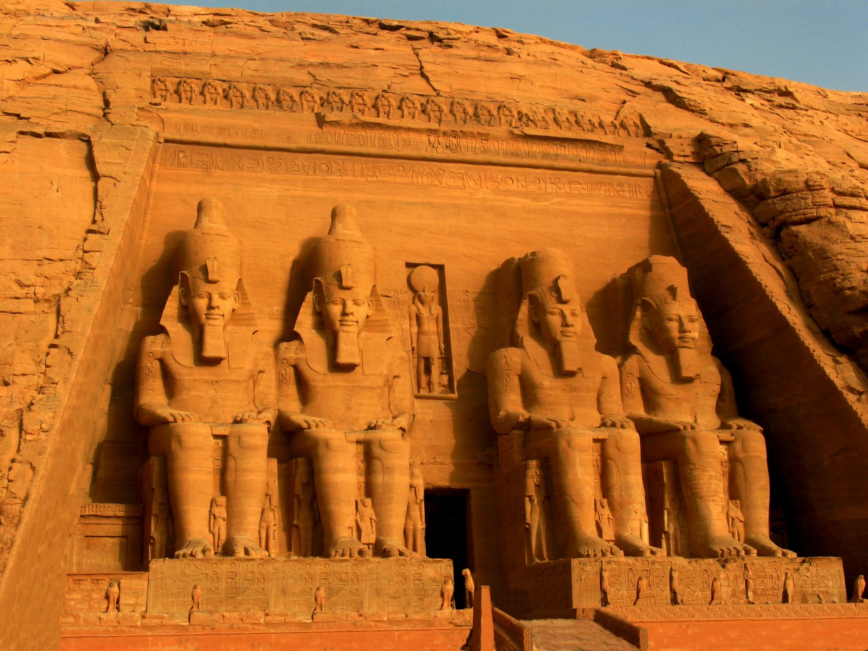 Древний египет храм абу симбел. Искусство египта. Ancient egypt history. Нефертари меренмут. Древний египет египтяне.