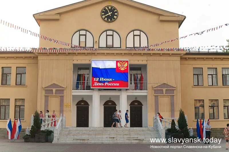 погода в славянске донецкой области. славянск на кубани снег. церковь пантелеимона целителя в славянске-на-кубани. город на кубани славянск на кубани. погода в стрежевом.