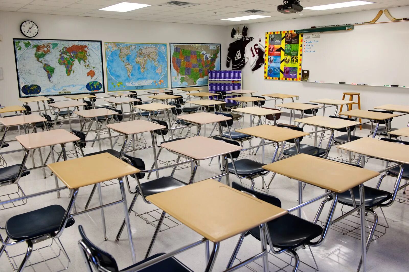 The classroom. Класс в школе. класс комната. my classroom для школы. американская школа рисования.