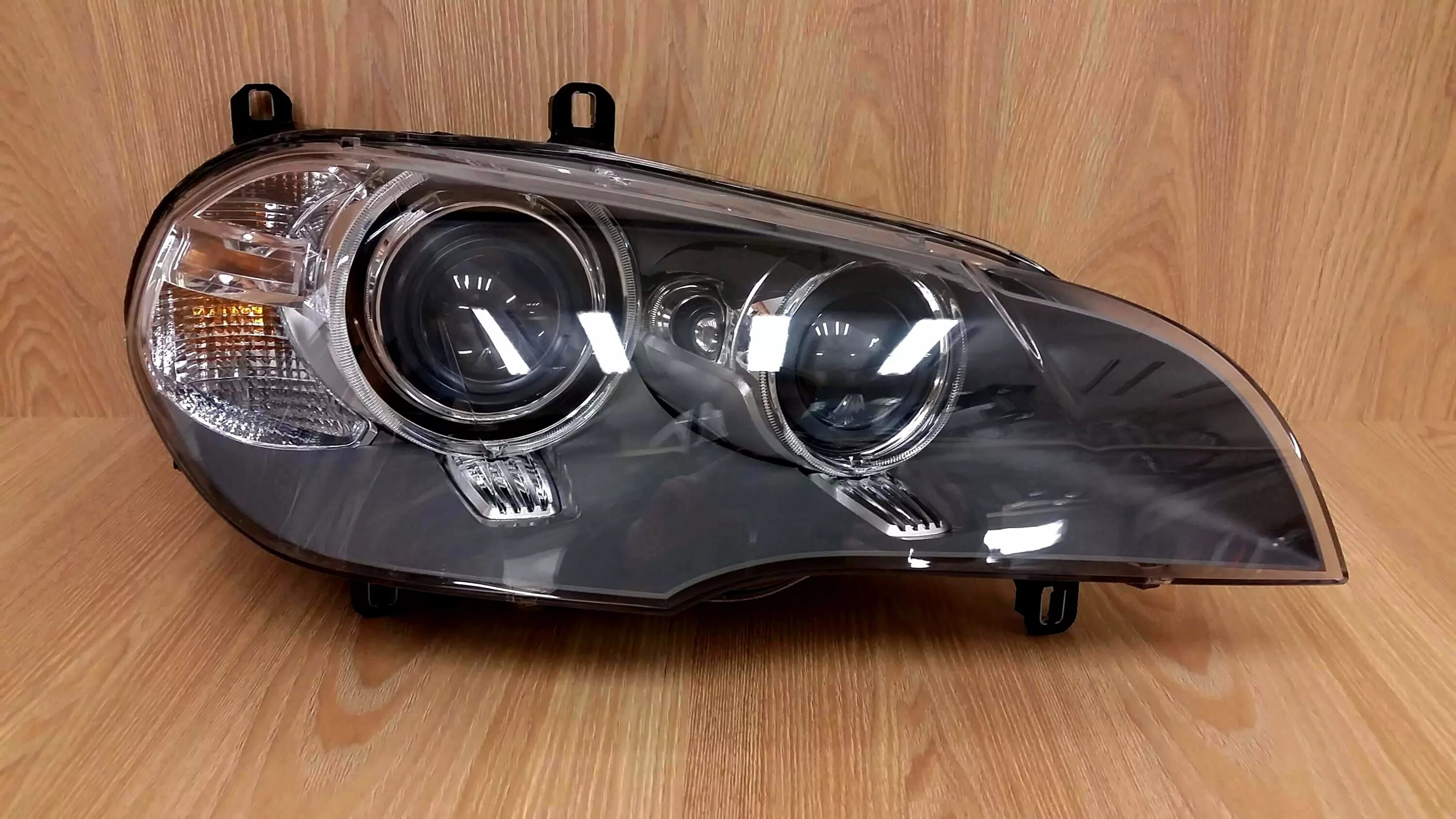 Фары бмв х5 е70 рестайлинг. Фары бмв х5 е70 рестайлинг. Bmw e70 рестайл фары. Фары бмв х5 е70 рестайлинг. Фара bmw x5 e70.