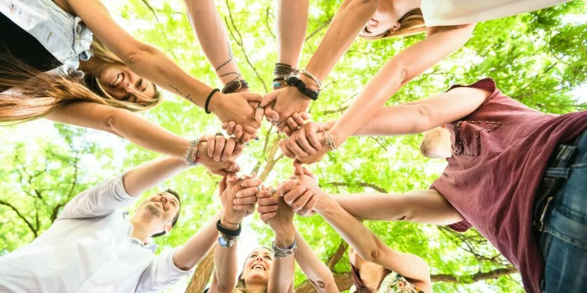 Команда и командообразование. Тимбилдинг на природе. Тимбилдинг на природе. Сплочение коллектива. Фон для презентации тимбилдинг.