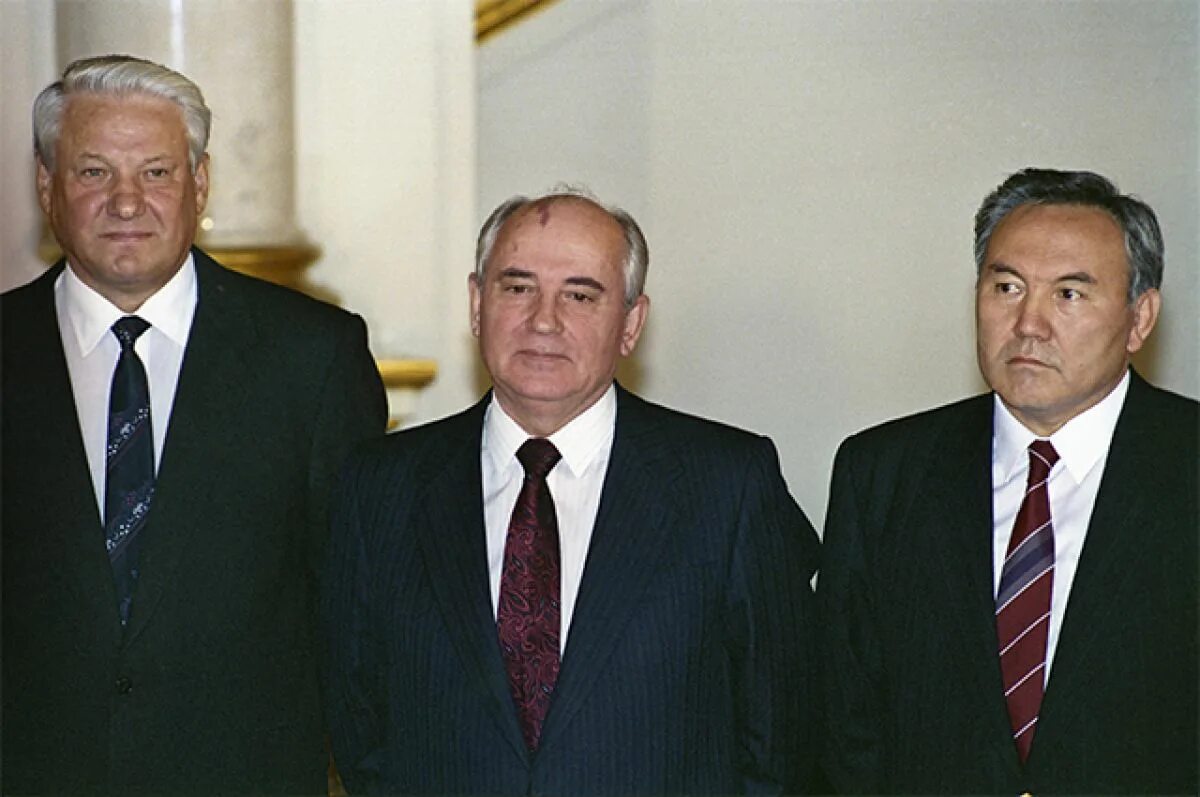 Назарбаев 1991. Назарбаев и Горбачев 1991. Горбачев Ельцин Назарбаев 1991. Горбачев и Ельцин 1991. Горбачев и б н ельцин
