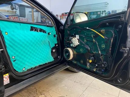 Шумоизоляция дверных карт автомобиля