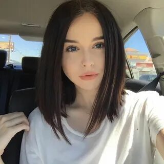 Селфи юной девочки