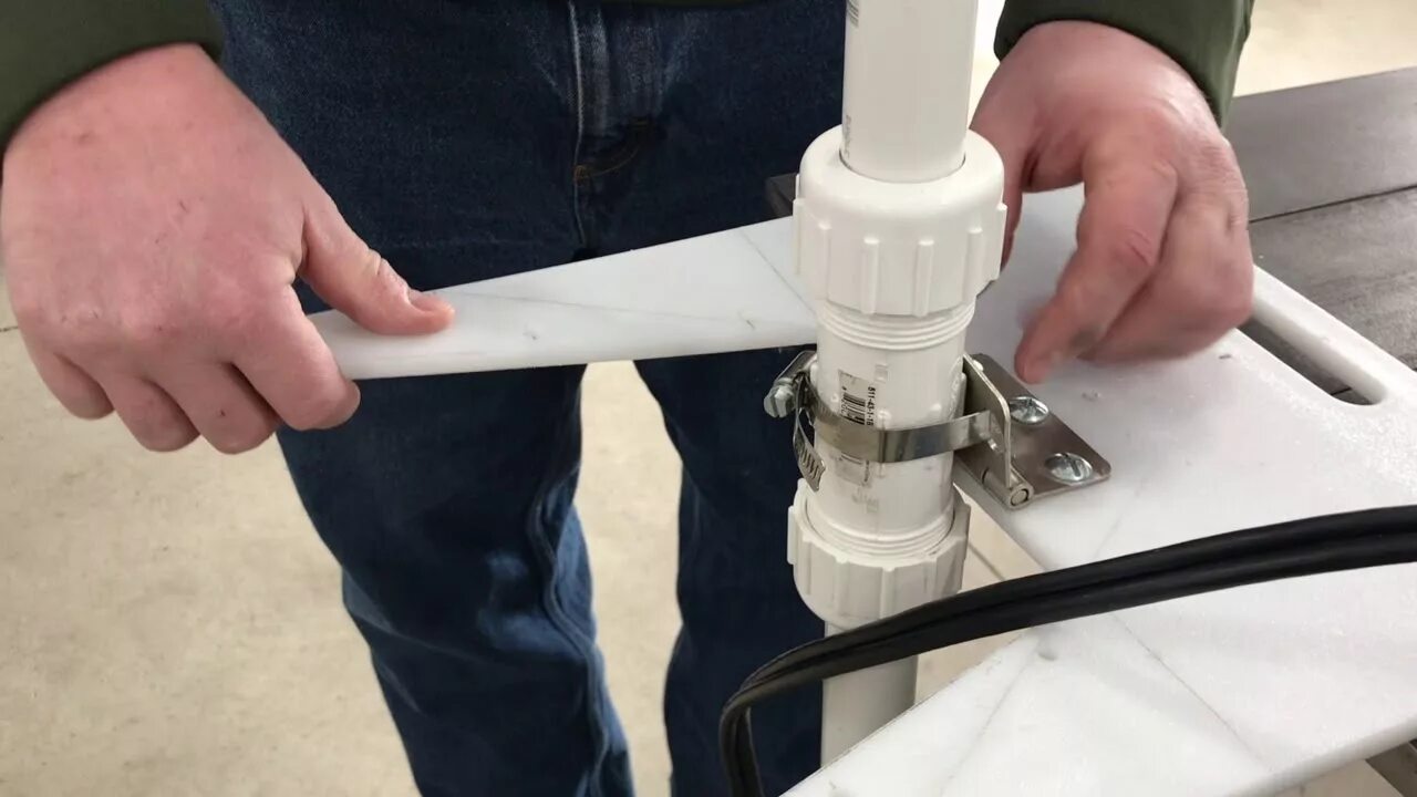 Ротатор на пвх лодку. Крепление гармин паноптикс. garmin panoptix ice fishing mount. ротатор паноптикс для пвх. крепление датчика паноптикс.
