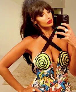 Jameela Jamil Had a NSFW Injury on She-Hulk and Other Fine Things! 