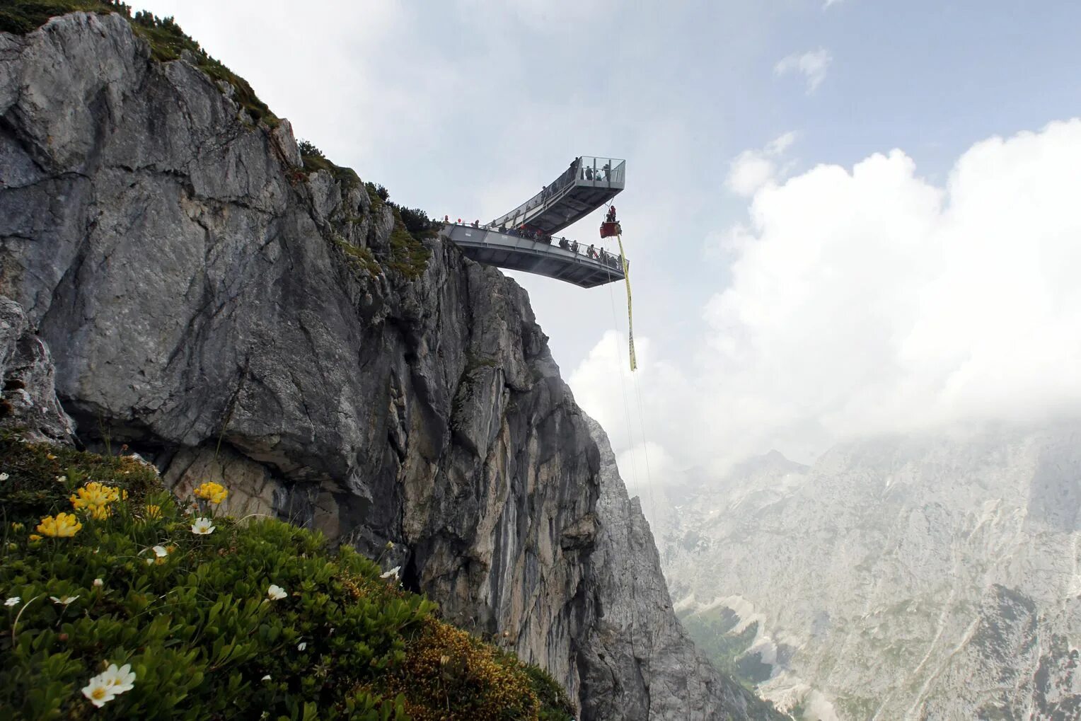 Горы россии и их высота и название. Горы россии список и их высота. На высоте 1000 м над. Задачи на атмосферное давление. Давление на высоте 1 км.