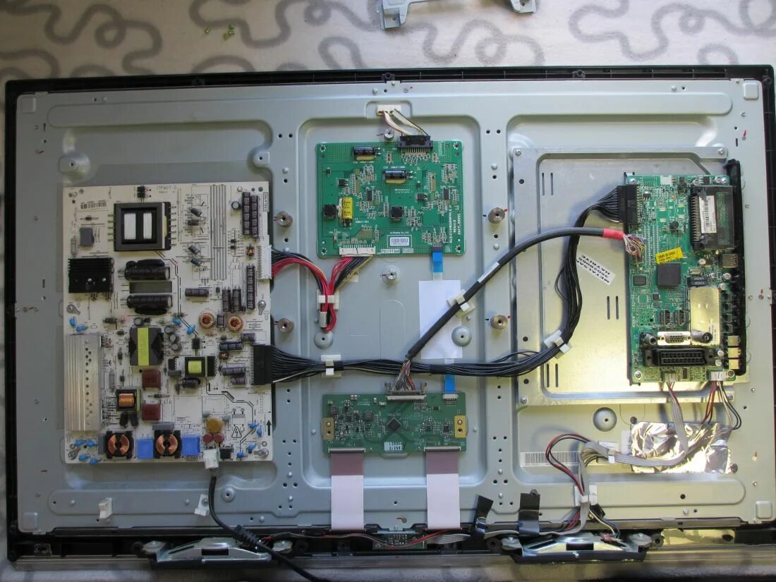Плата телевизора горизонт ctv-656. Телевизор панасоник шасси мх 3. Шасси монитора lg ns3n14c2125. Не включается телевизор горизонт. Не включается телевизор горизонт.
