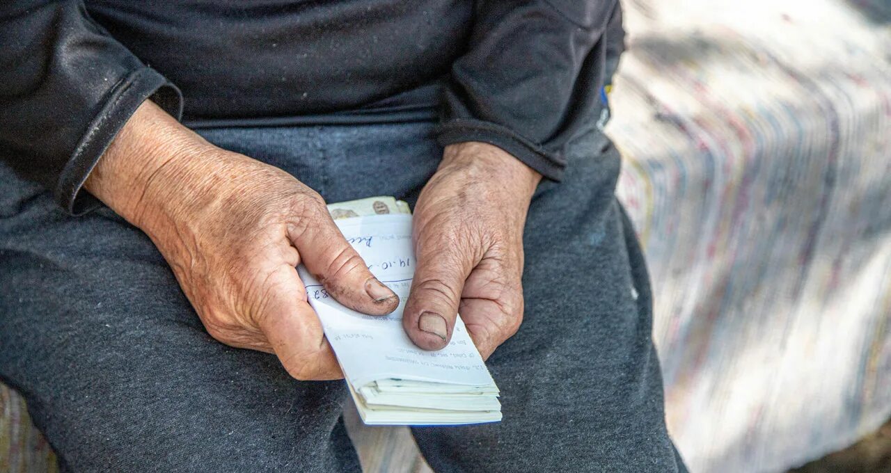 Правда что пенсионерам выплатят. Пенсии в Молдове. 2000лей пенсионерам. Повышение минимальной пенсии в Молдове. Пенсии 300 евро в Молдове.