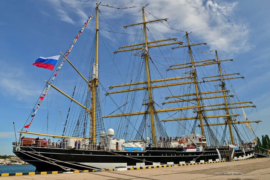 Парусник крузенштерн где сейчас находится. Барк &quot;крузенштерн&quot;. парусник барк крузенштерн. четырехмачтовый барк крузенштерн. крузенштерн корабль палуба.