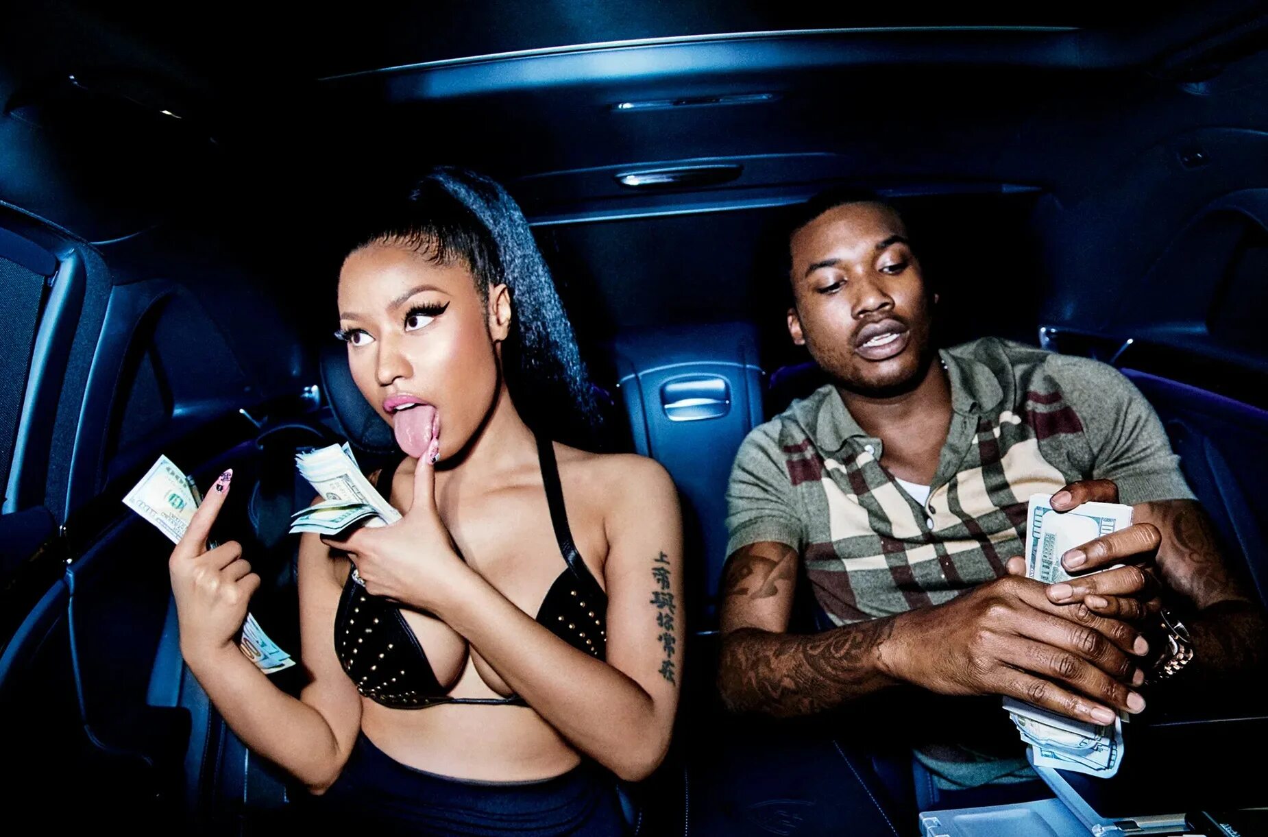 Missy elliott 2. Missy elliott хип хоп исполнительница. Ники минаж и мик милл. Американский девушки рэперы. Мисси эллиот 2000.