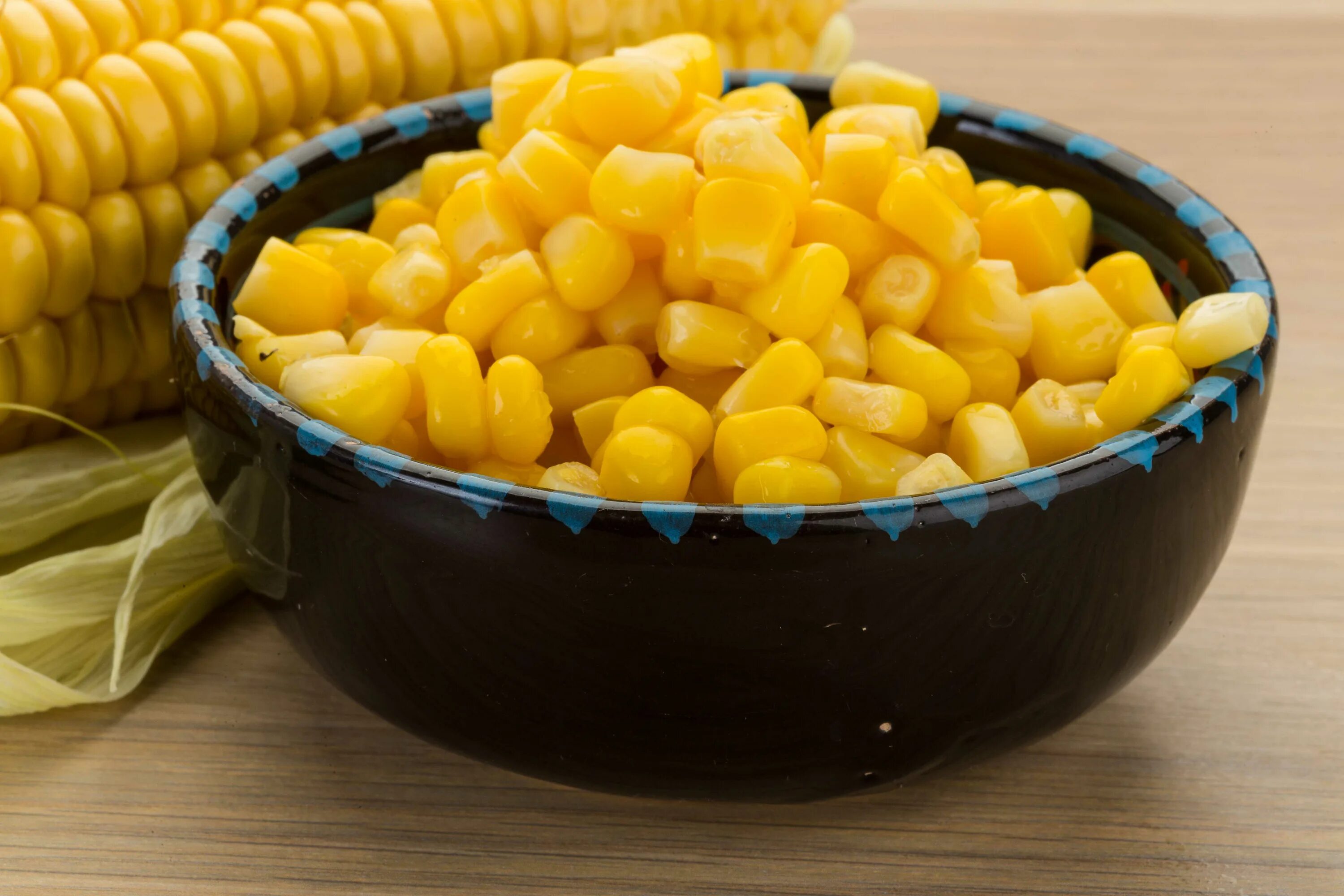 кукуруза вареная 100 грамм. кукуруза на. семена кукурузы 100гр. кукуруза в стакане. можно есть кукурузу на ночь.