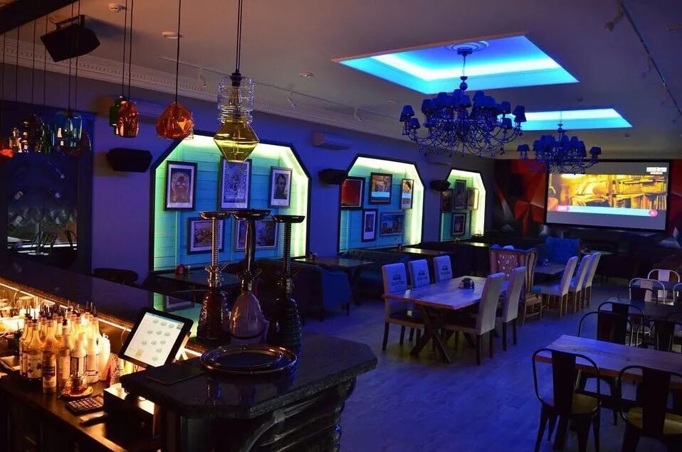 Сальвадор ресторан иваново. Ресторан бар dali невский. Дали паб. Дали дули бар. Ресторан дали балашиха.
