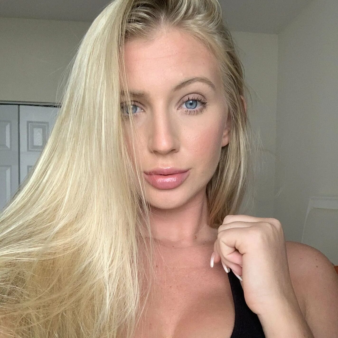 Алексис кларк. Natalie boutinela. Алексис кларк фото. Mariss clark. Алексис лодер.