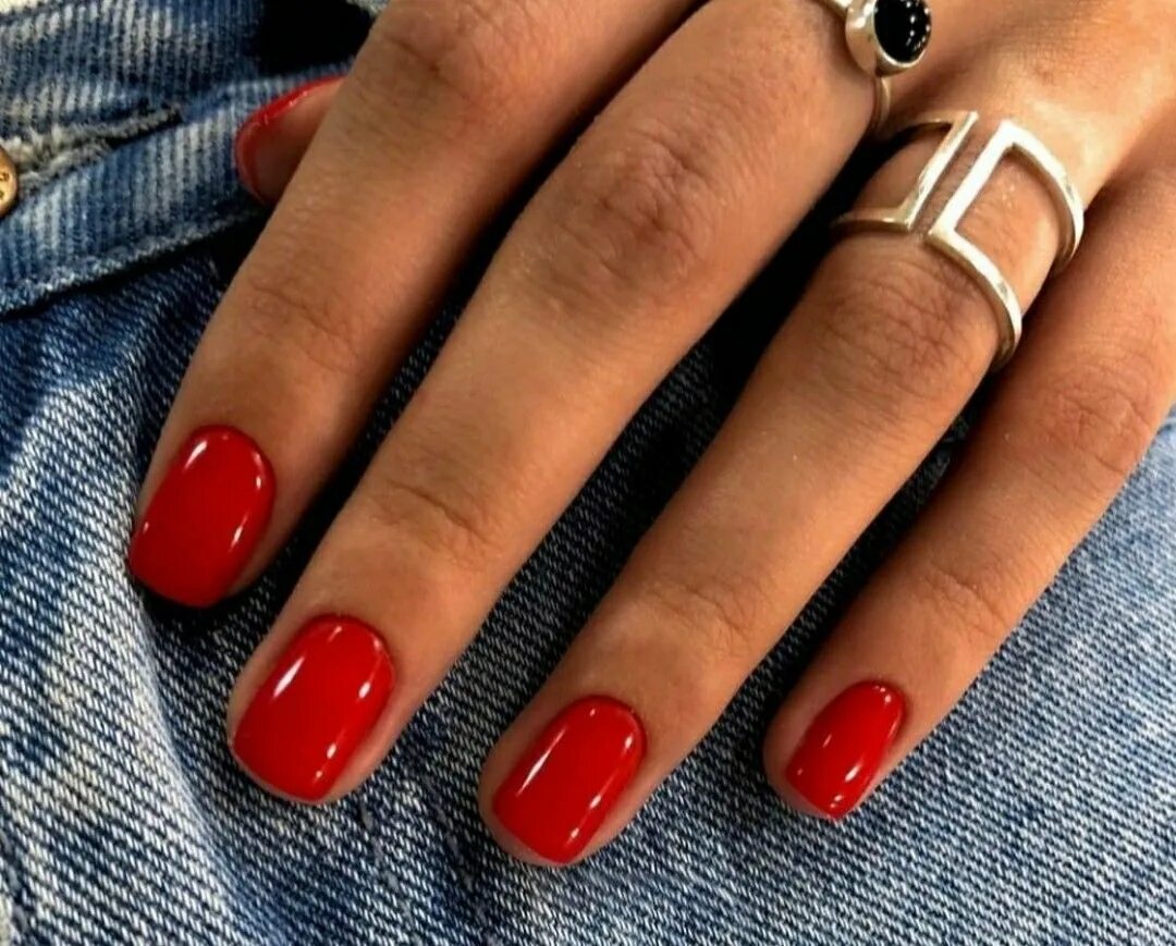 15 Red Nail Art Ideas to Try This Valentine's Day (And Beyond) Red acrylic nails