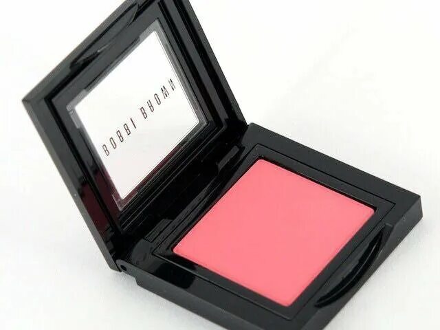 Blush brown. Bobbi Brown blush Apricot. Румяна Бобби Браун. Bobbi Brown blush румяна. Бобби Браун румяна Априкот.