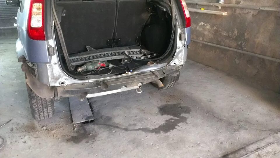 Как снять задний бампер форд Comment enlever les pare-chocs avant et arrière Ford Mondeo Mk4 (2007-2013)