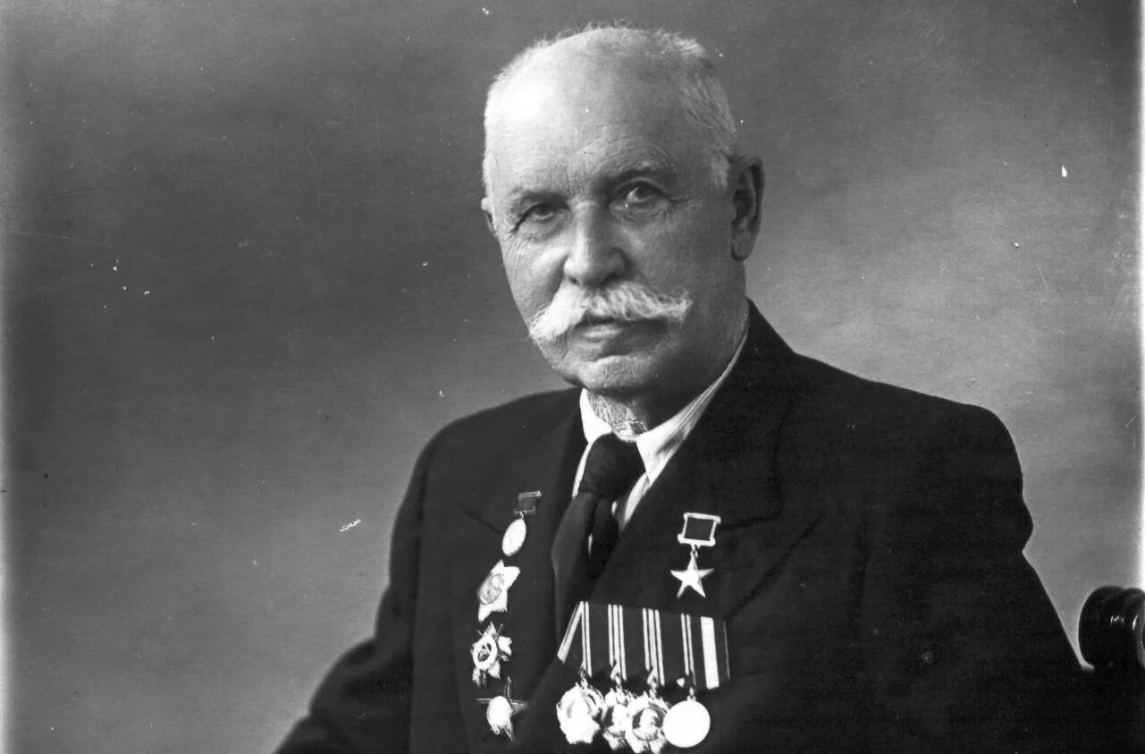 микоян артем иванович авиаконструктор. известные советские конструкторы. владимир челомей конструктор. николай ильич камов. владимир николаевич челомей ракеты.