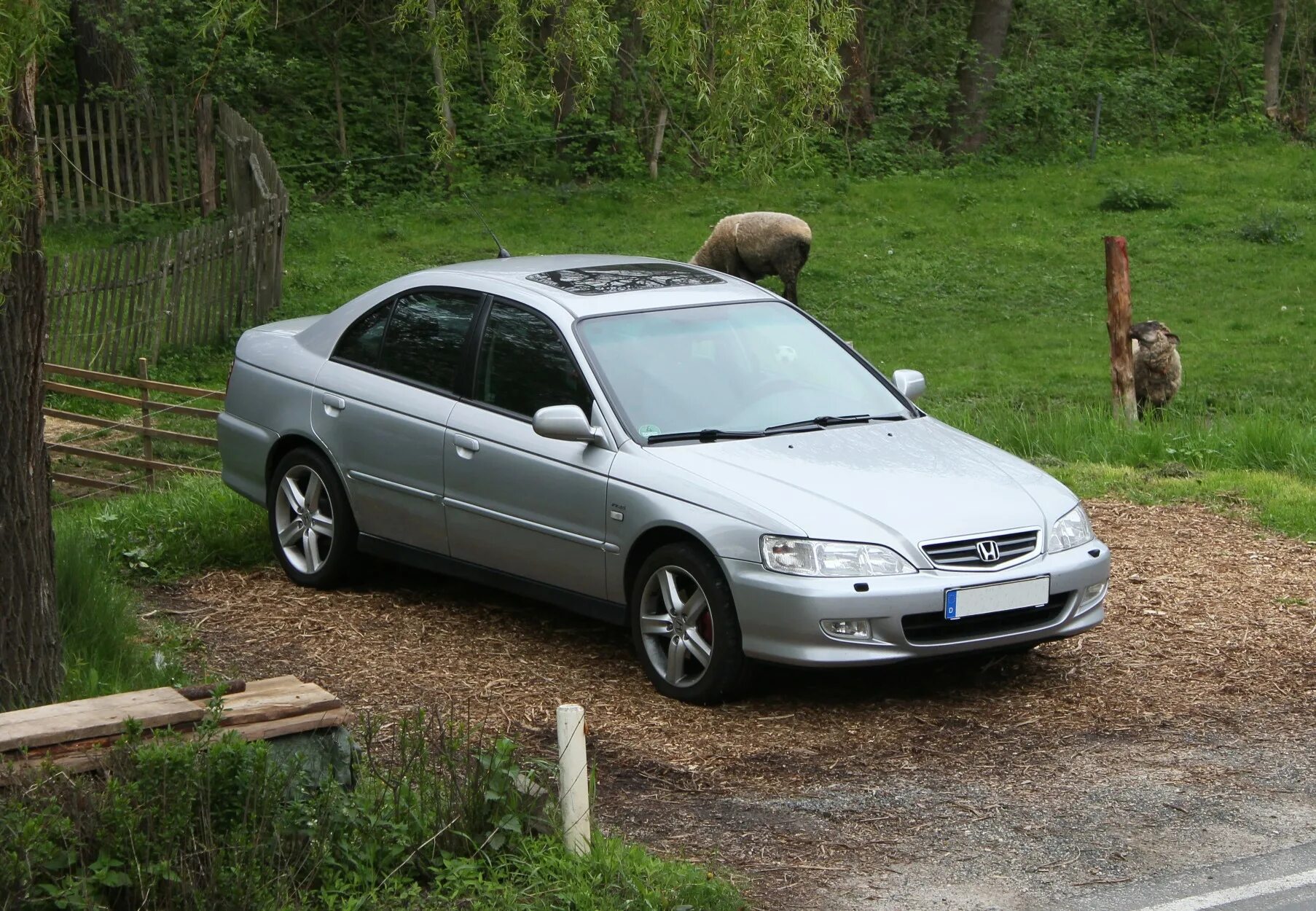 Honda Accord 6. Ho da Accord 6. Honda Accord vi 1997 – 2002 седан. Honda Accord 6 поколение.