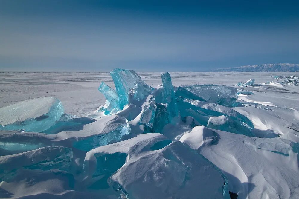 Замершее салсотто. Озеро Байкал Торосы. Ледяные Торосы на Байкале. Торосы Карское море. Лед Байкала Торосы.