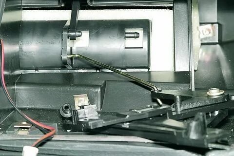 Приора не переключается на горячий воздух