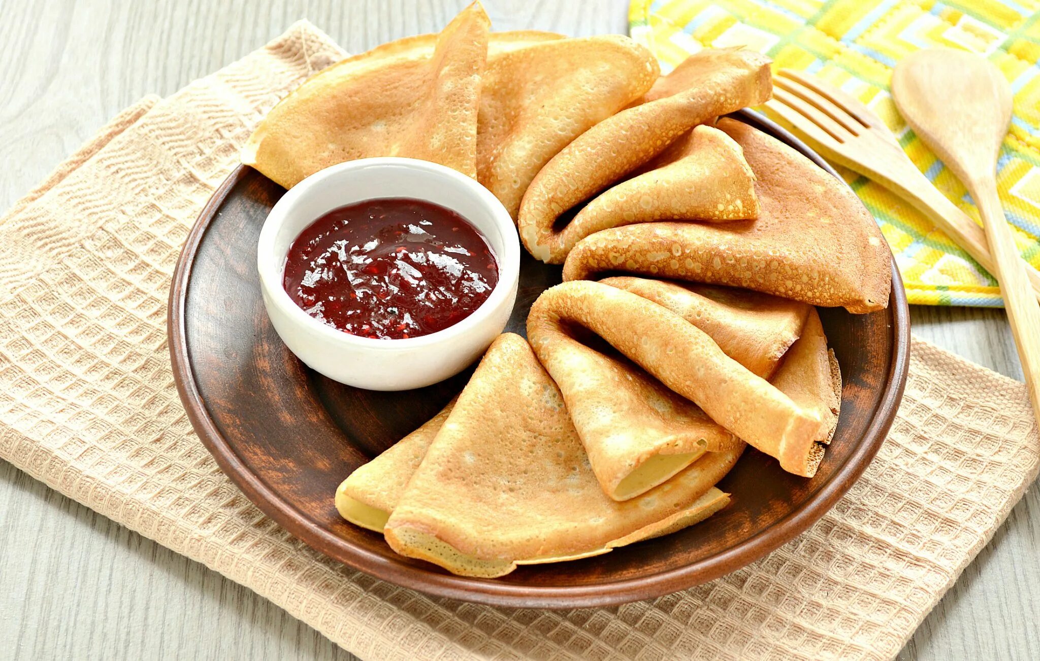 Татарские блины. Что добавляют в блины. Что добавляют в блины. Блинчики на завтрак. Традиционные блины.