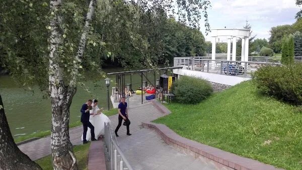 Рб кафе. Парк отель версаль. Кафе парк минск. Парк холл ресторан минск. Ривер парк кафе.