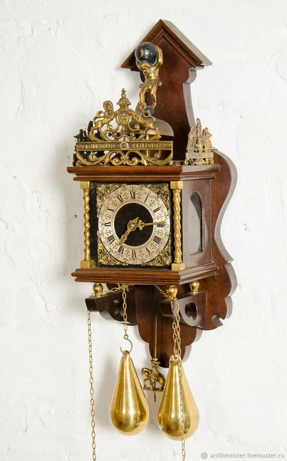 Маятник старых часов. Настенные часы янтарь с маятником. Часы настольные Винтаж т2897. Часы настольные с маятником. Старинные часы с маятником.