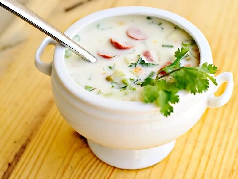 Холодный суп 7 букв. Холодный суп 7 букв. Джаджик турецкий холодный суп. Белорусская холодник окрошка. Испанский гаспачо.