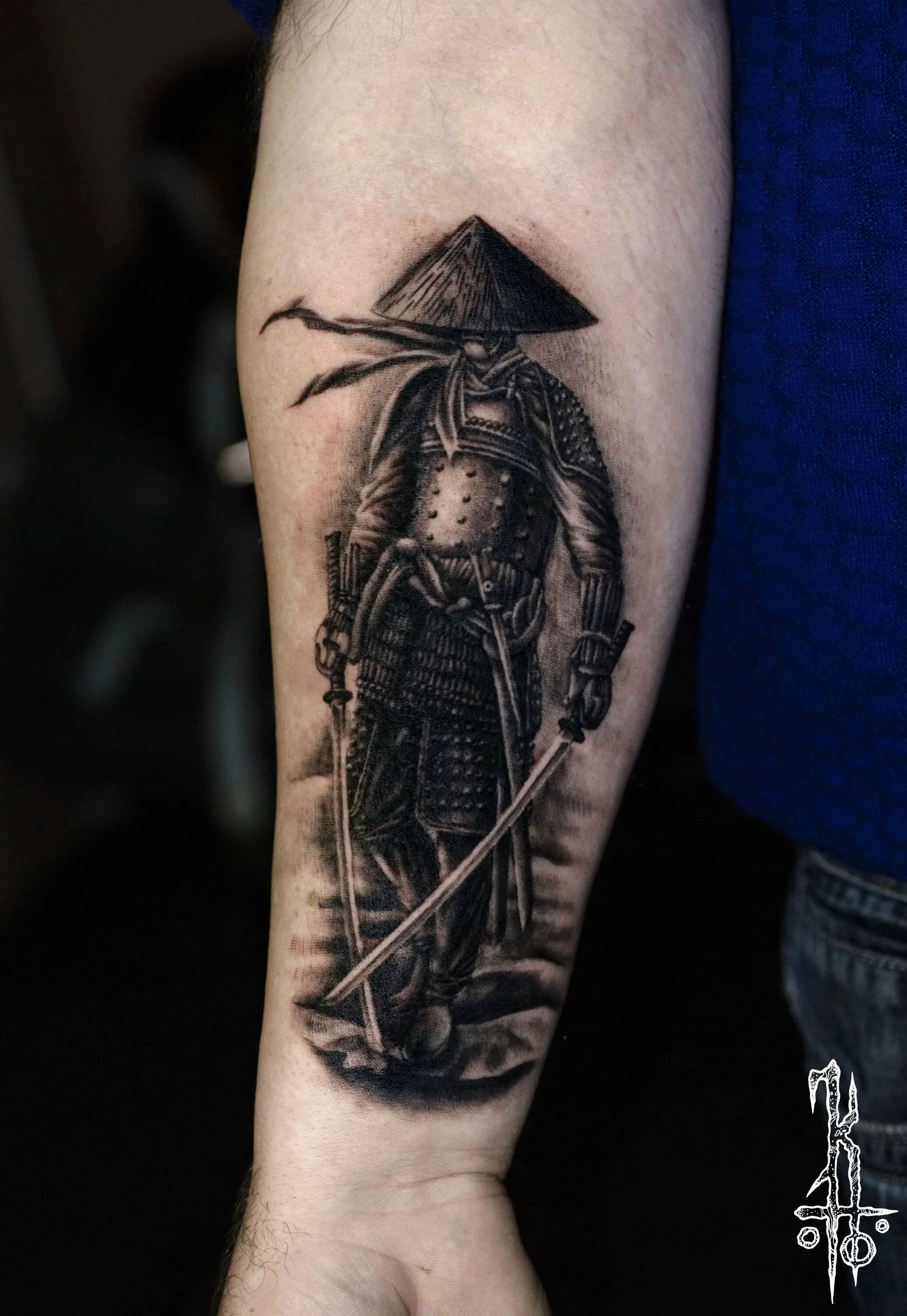 тата самураи. тату самурай на предплечье. наколка дракон и самурай. тату самурай на руке. тату мужские самурай.