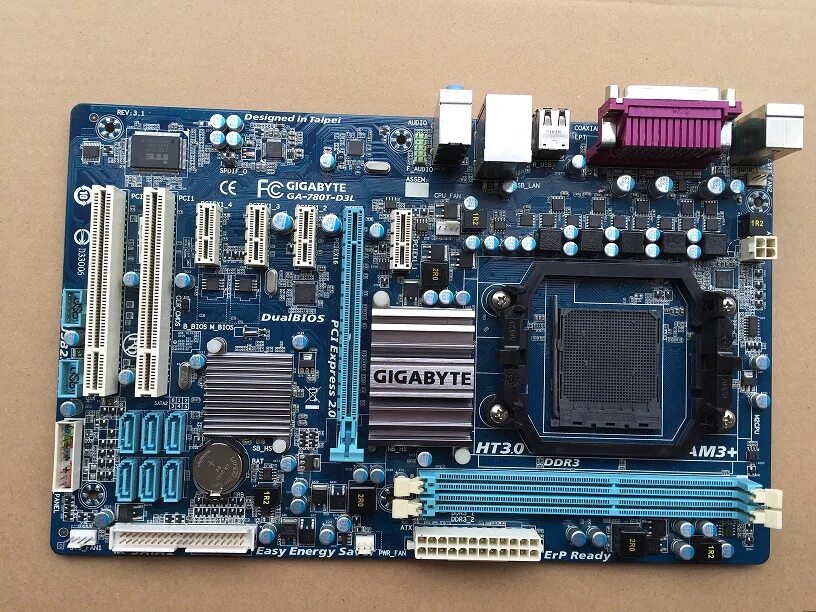 Gigabyte ga 770t d3l. Gigabyte ga-780t-d3l. Материнская плата Gigabyte ddr3. Gigabyte ga-780t-d3l am3+. Материнская плата Gigabyte am3+ ddr3.