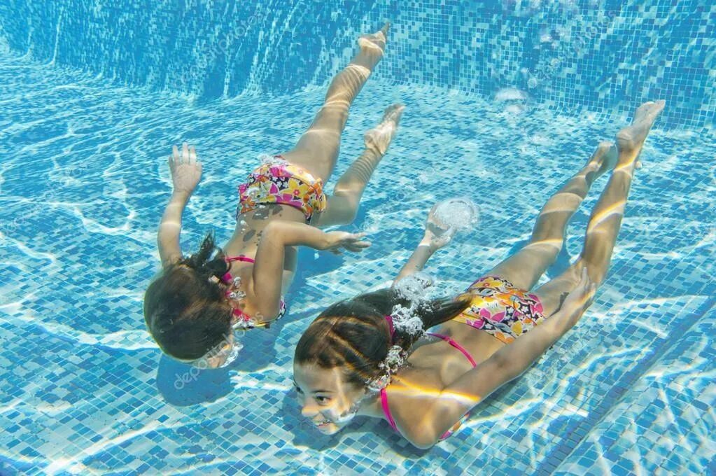 дети в бассейне. плавание дети. кружок плавание в бассейне. секция плавания. детские занятия в бассейне.